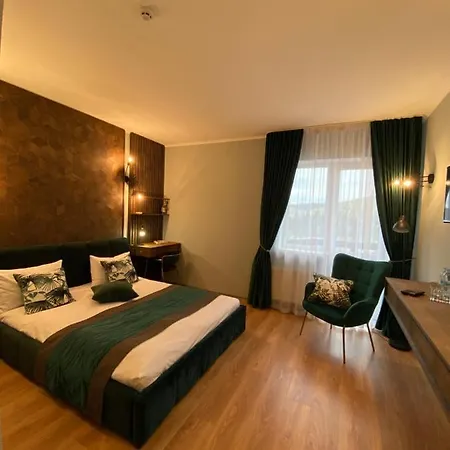 Blanc Hotel *