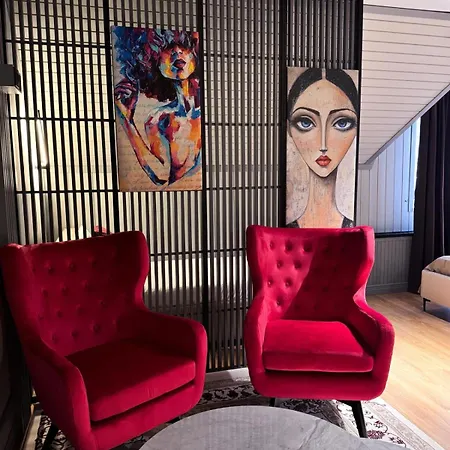 Blanc Hotel *