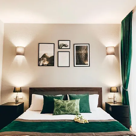 Blanc Hotel *